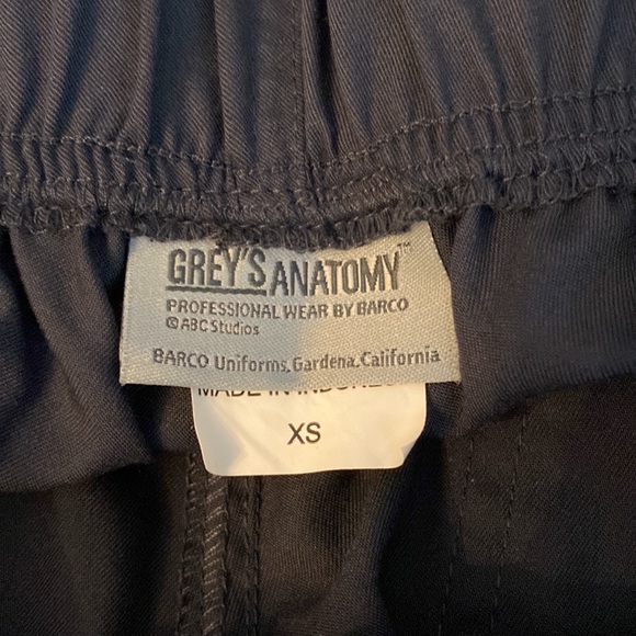 Greys Anatomy Barco woman’s Small scrub pants. - Picture 3 of 5
